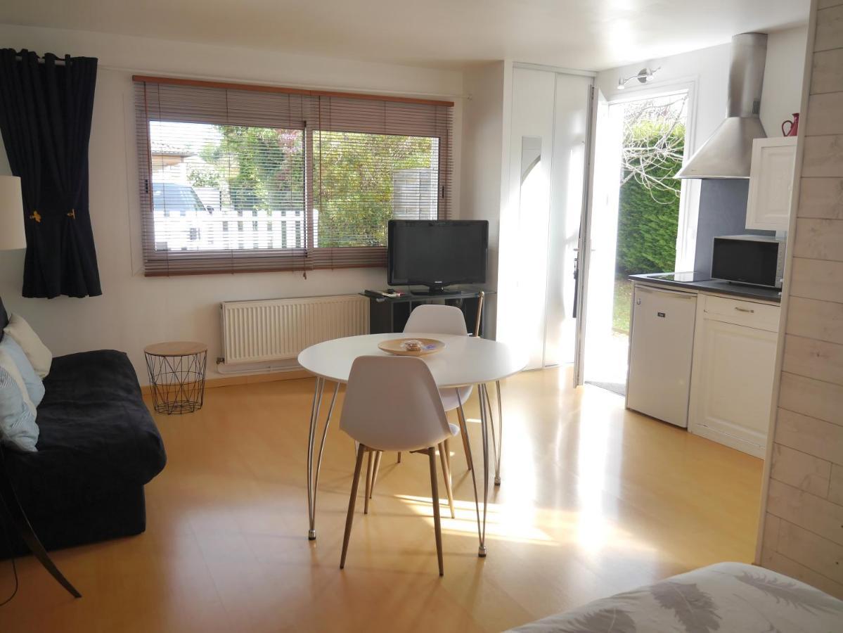 Studio De Fontaine Apartment Luaran gambar